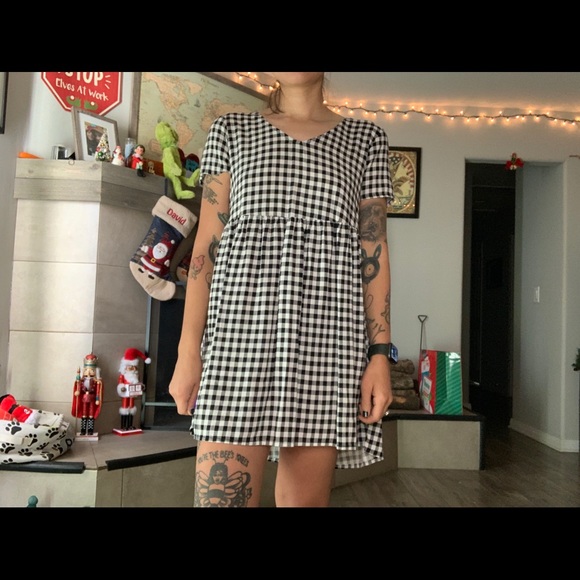 Forever 21 Dresses & Skirts - Black and white gingham babydoll dress